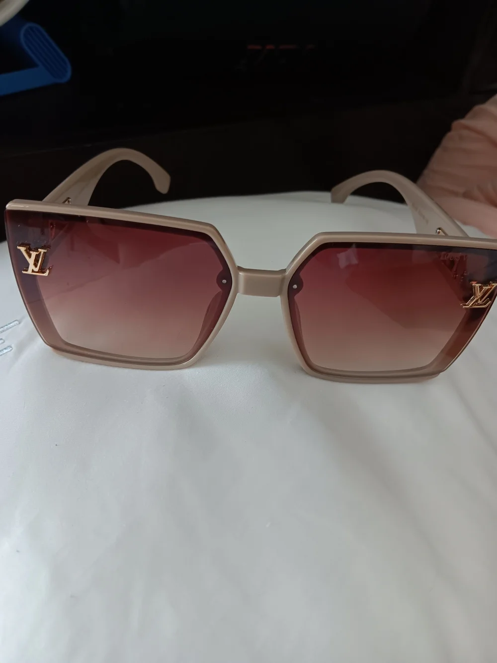 Louis Vuitton Beige Frame Brown Gradient Oversized Square Sunglasses